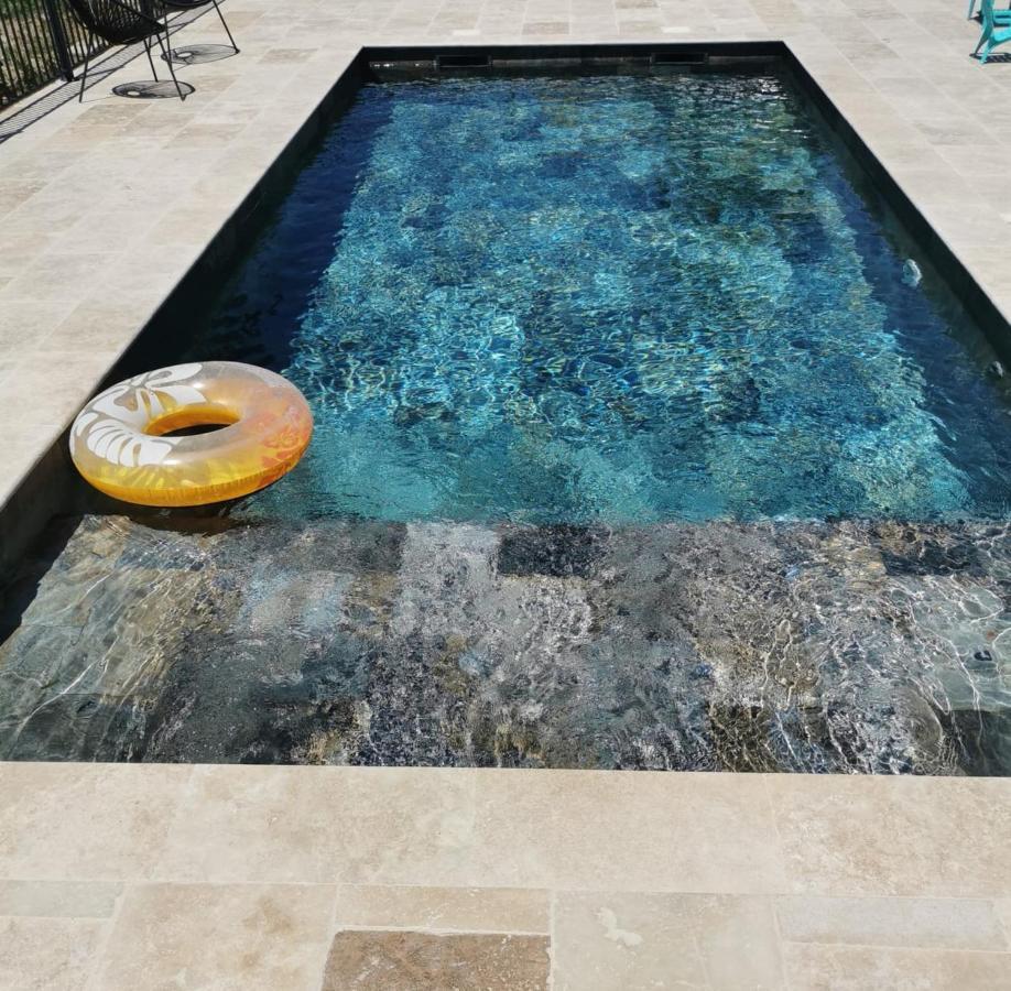 Maison Independante Avec Piscine, 10Min Avignon Pujaut Ngoại thất bức ảnh