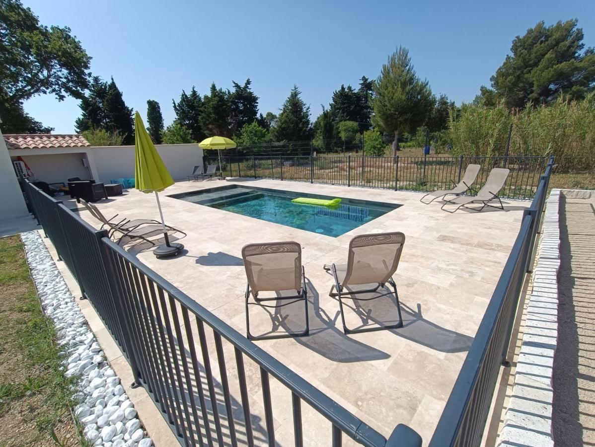 Maison Independante Avec Piscine, 10Min Avignon Pujaut Ngoại thất bức ảnh