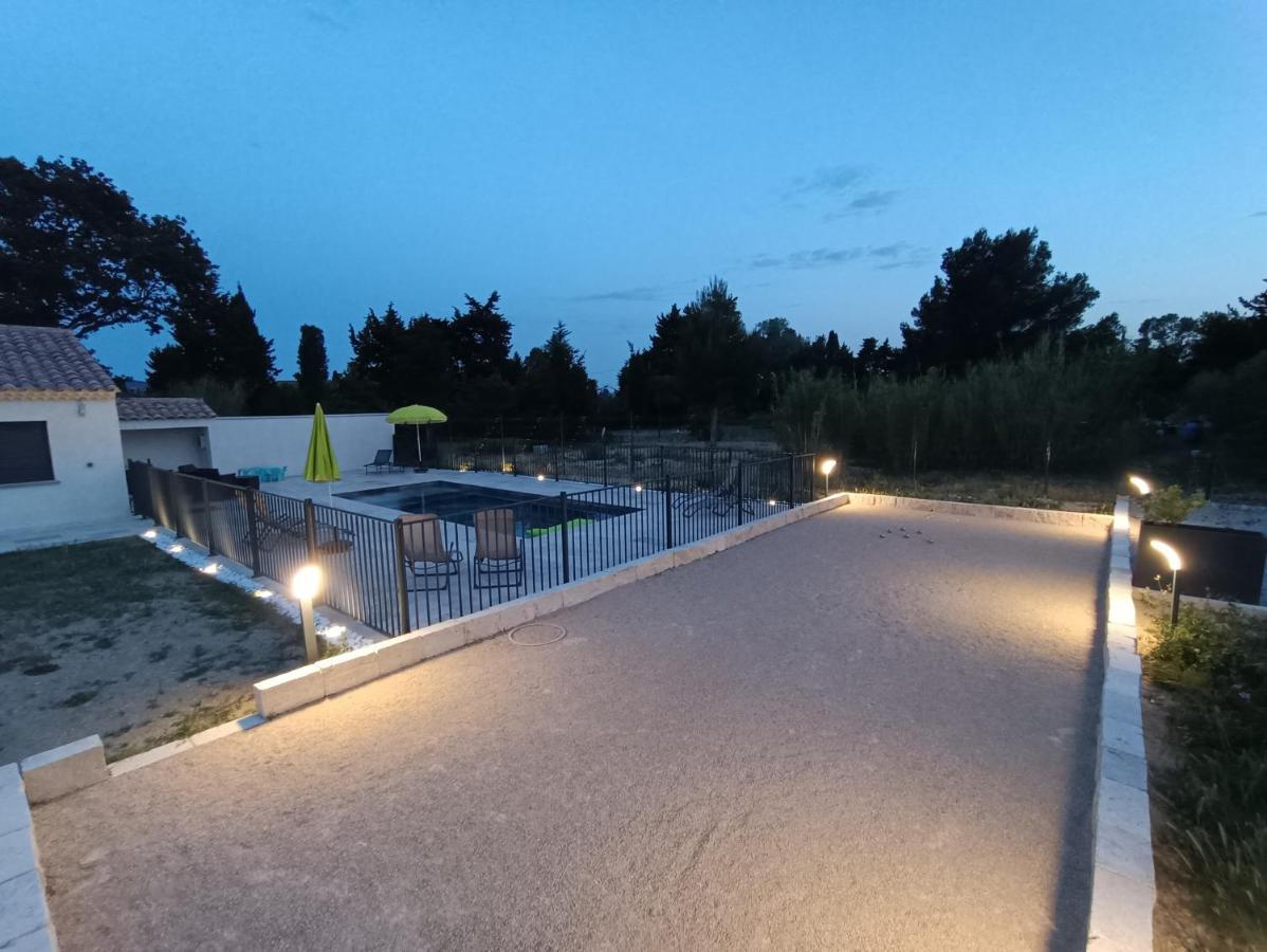 Maison Independante Avec Piscine, 10Min Avignon Pujaut Ngoại thất bức ảnh