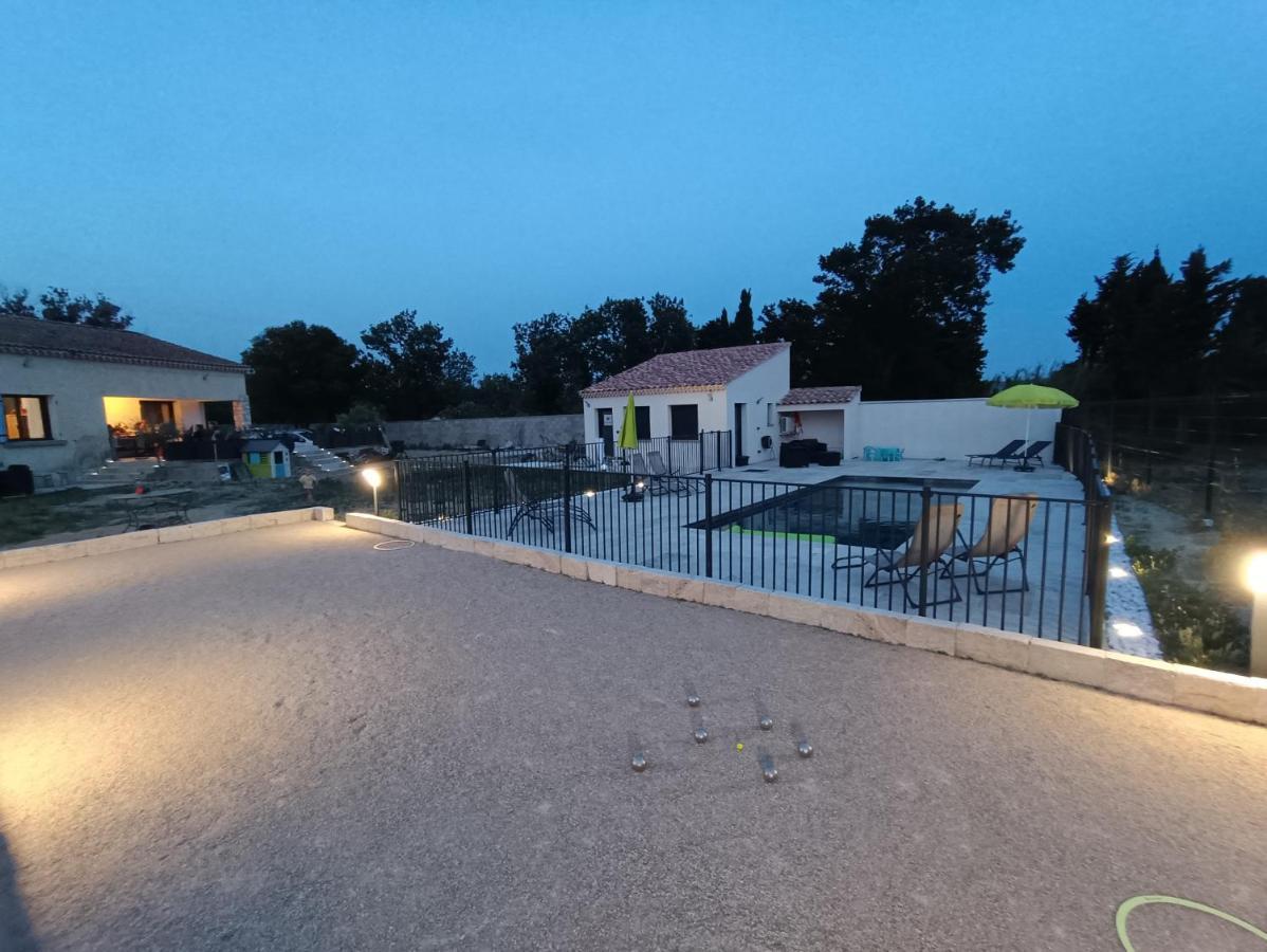 Maison Independante Avec Piscine, 10Min Avignon Pujaut Ngoại thất bức ảnh